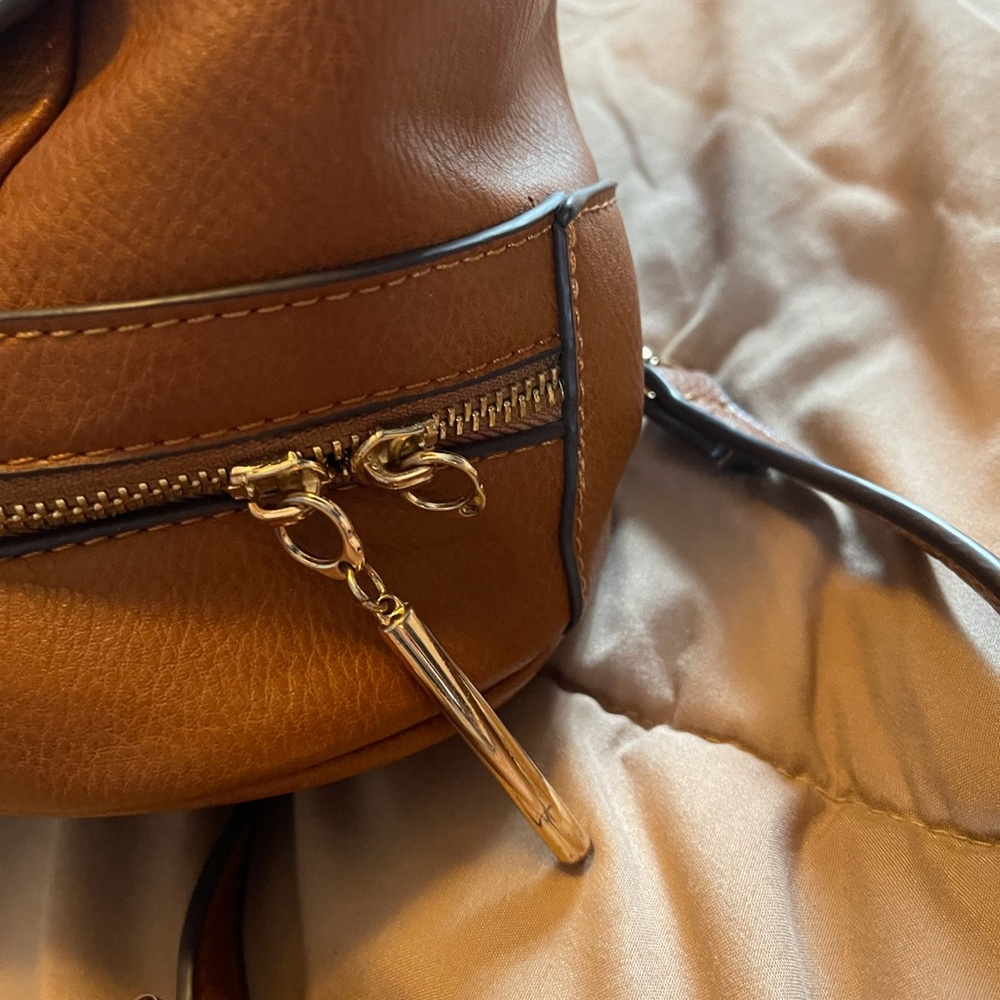 Also back pack - Picture 3 of 3